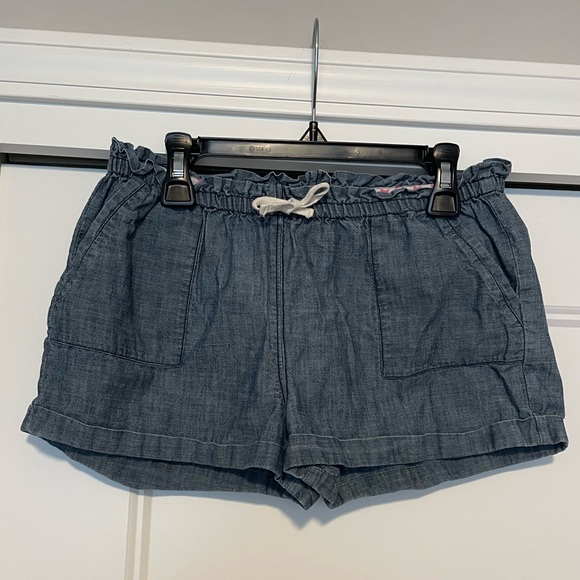 ‘Peek’ Shorts